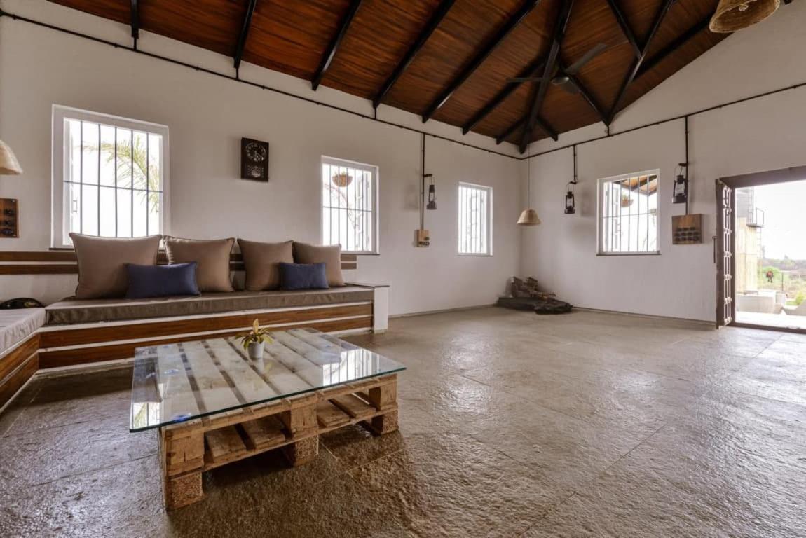 The Earth Farm Villa Nashik Eksteriør billede